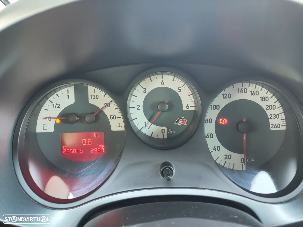 SEAT Leon 2.0 TDI FR 18 Tiago Monteiro - 7