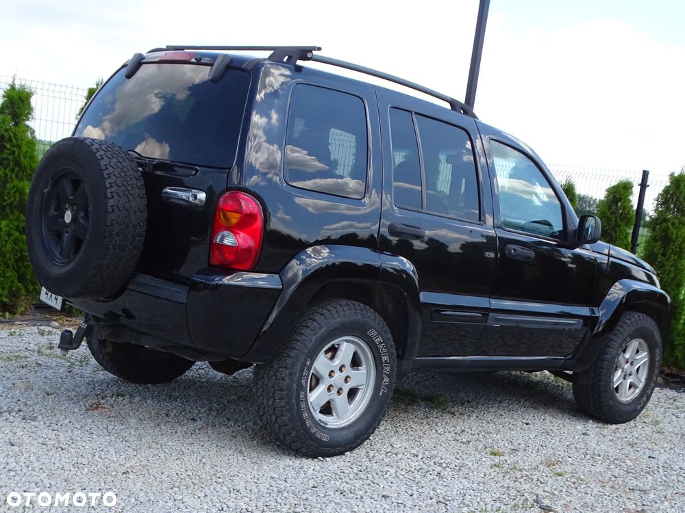 Jeep Liberty - 6
