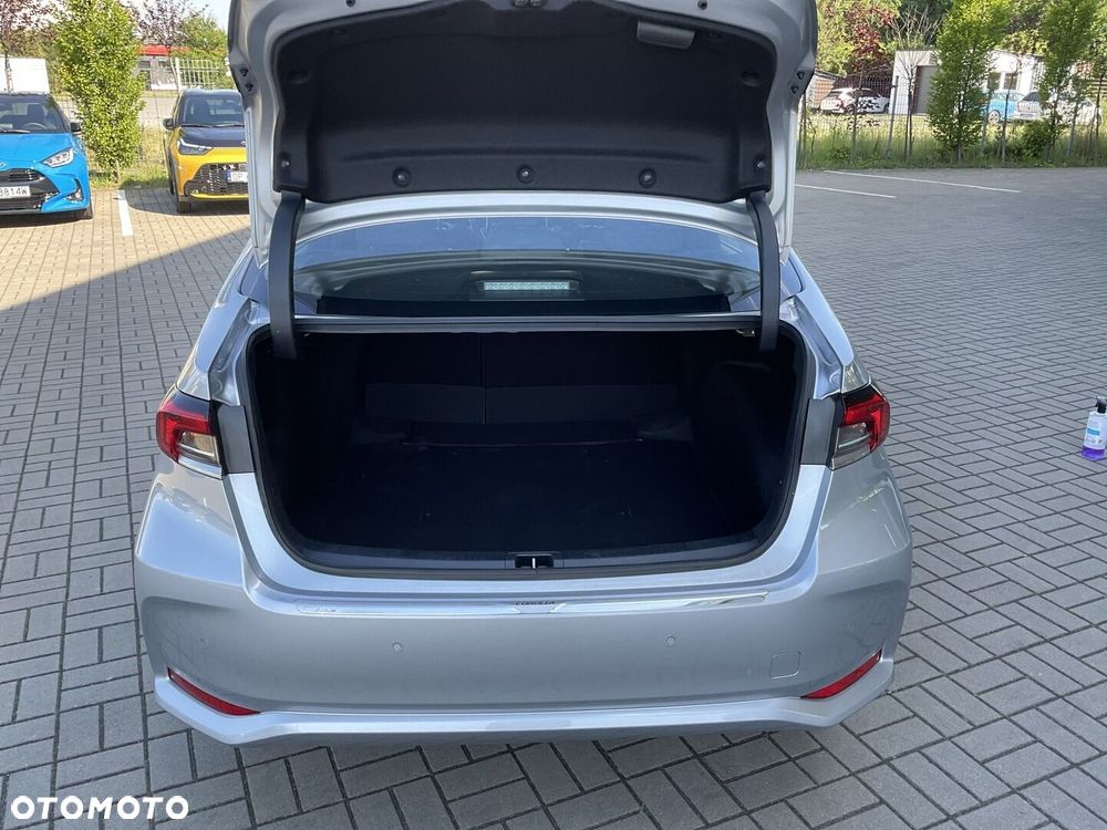 Toyota Corolla - 13