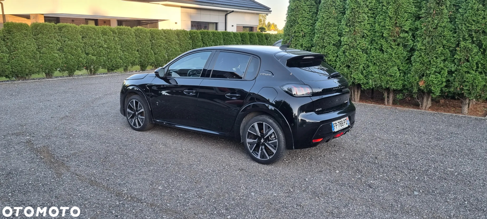 Peugeot 208 - 4