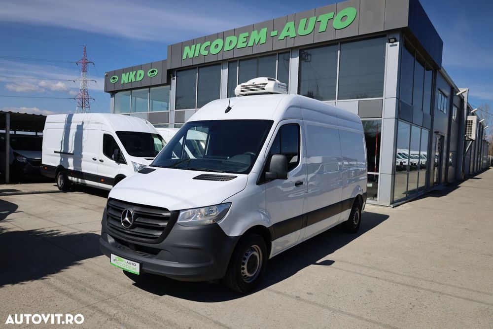 Mercedes-Benz Sprinter - 3