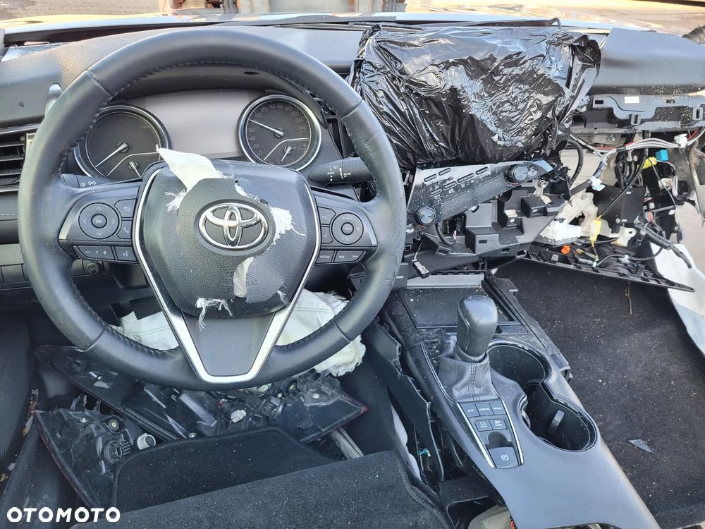 Toyota Camry 2.5 Hybrid Prestige CVT - 6
