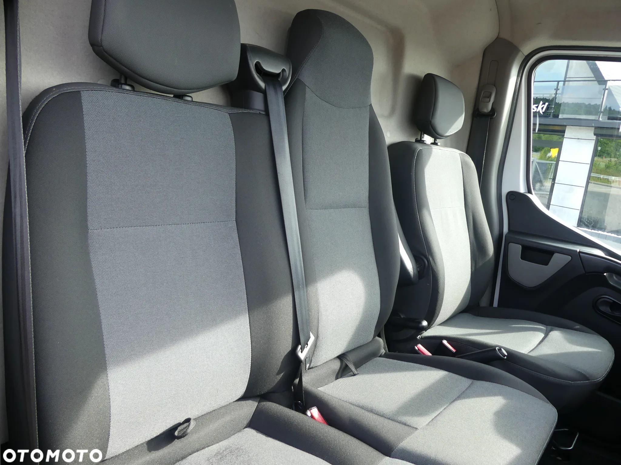 Renault MASTER / PODNOŚNIK KOSZOWY / ZWYŻKA 12M / - 28