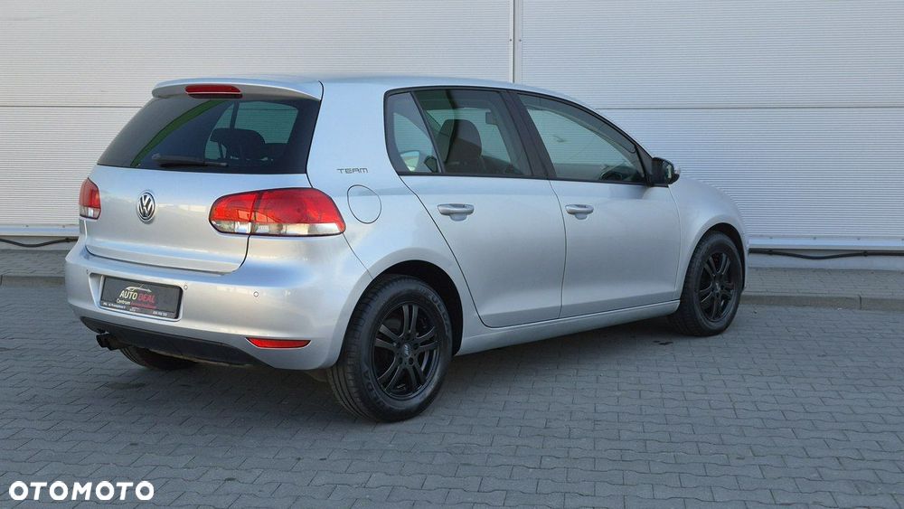 Volkswagen Golf - 11
