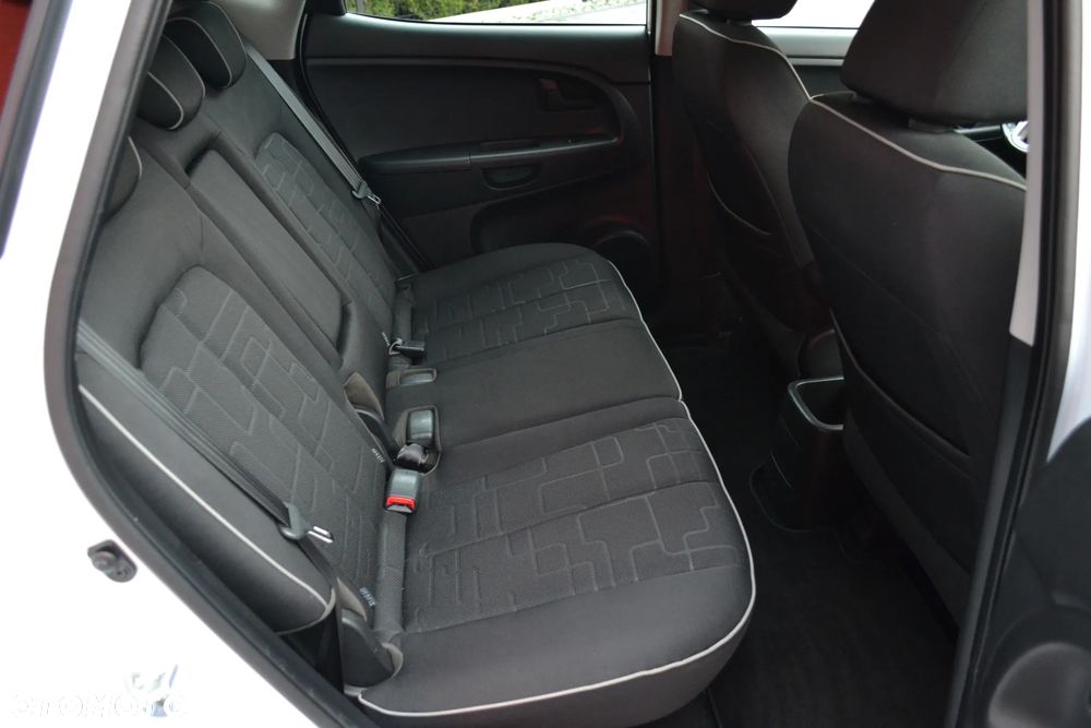 Kia Venga 1.6 CVVT Automatik Dream Team Edition - 12