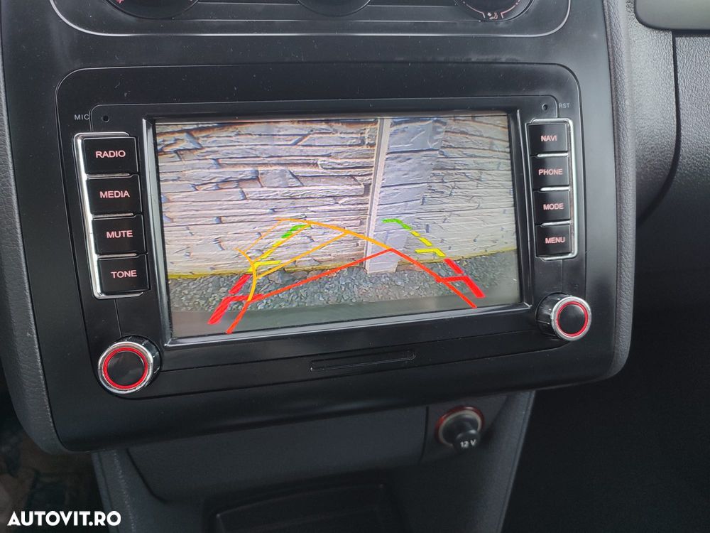 Volkswagen Touran - 15