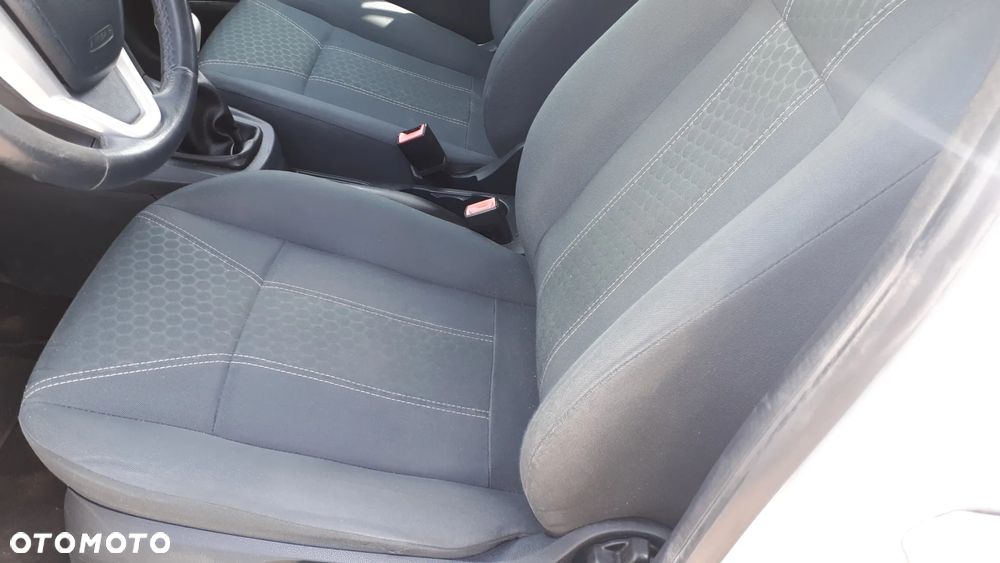 Ford Fiesta 1.25 Titanium EU5 - 13