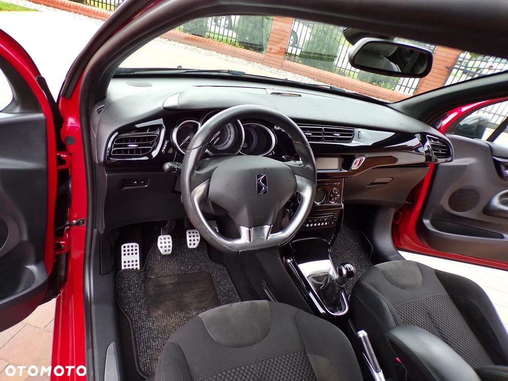 Citroën DS3 1.6 e-HDi SoChic - 15