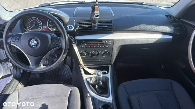 BMW Seria 1 116i - 28