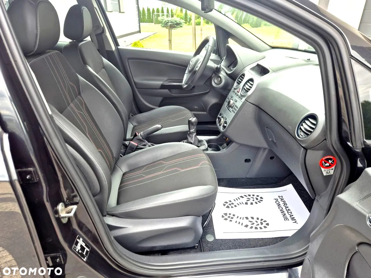 Opel Corsa 1.4 16V 150 Jahre - 17