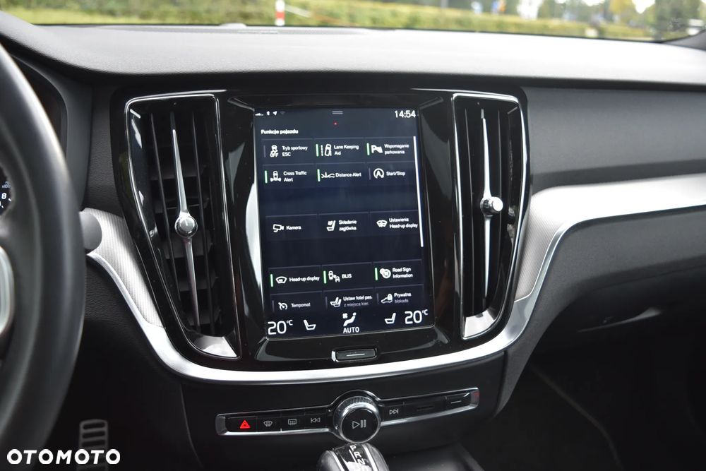 Volvo S60 T5 R-Design - 36