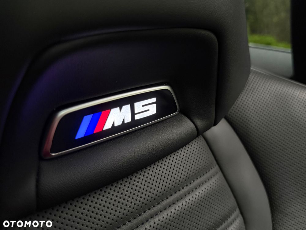 BMW M5 Standard - 32