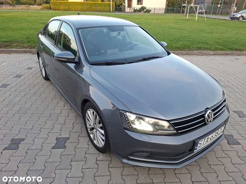 Volkswagen Jetta 2.0 TDI DPF BMT Comfortline - 2