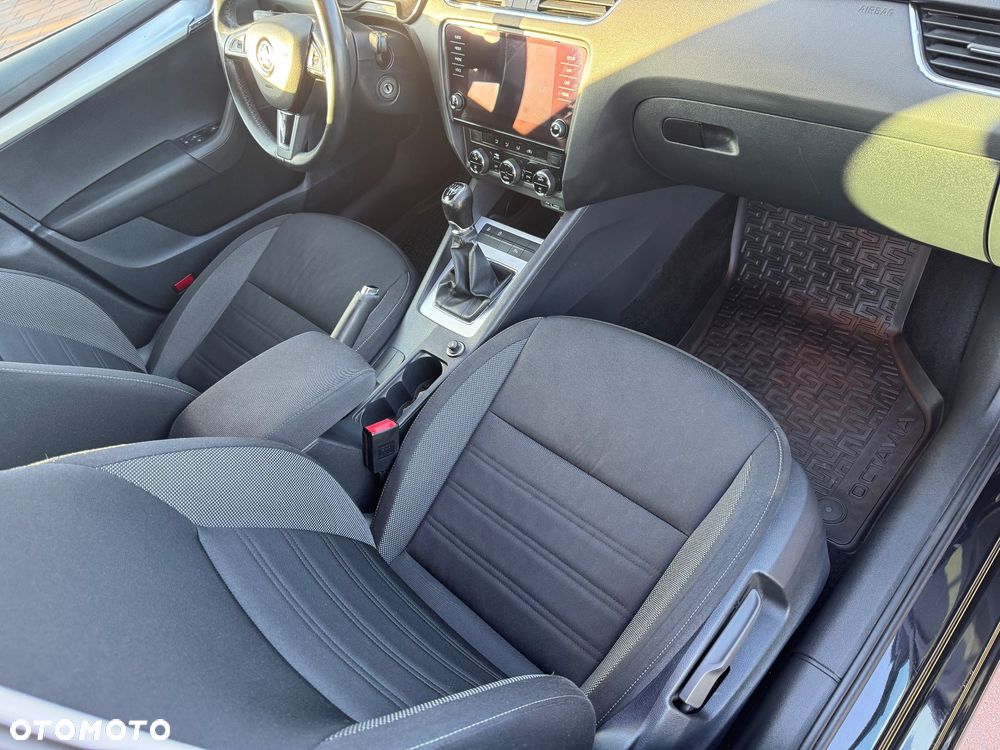 Skoda Octavia 1.6 TDI Business - 10