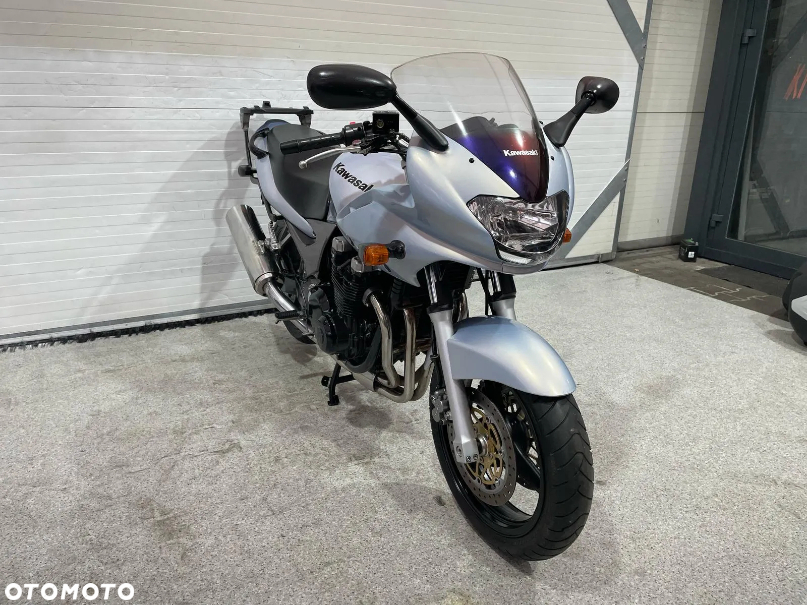 Kawasaki ZR - 15