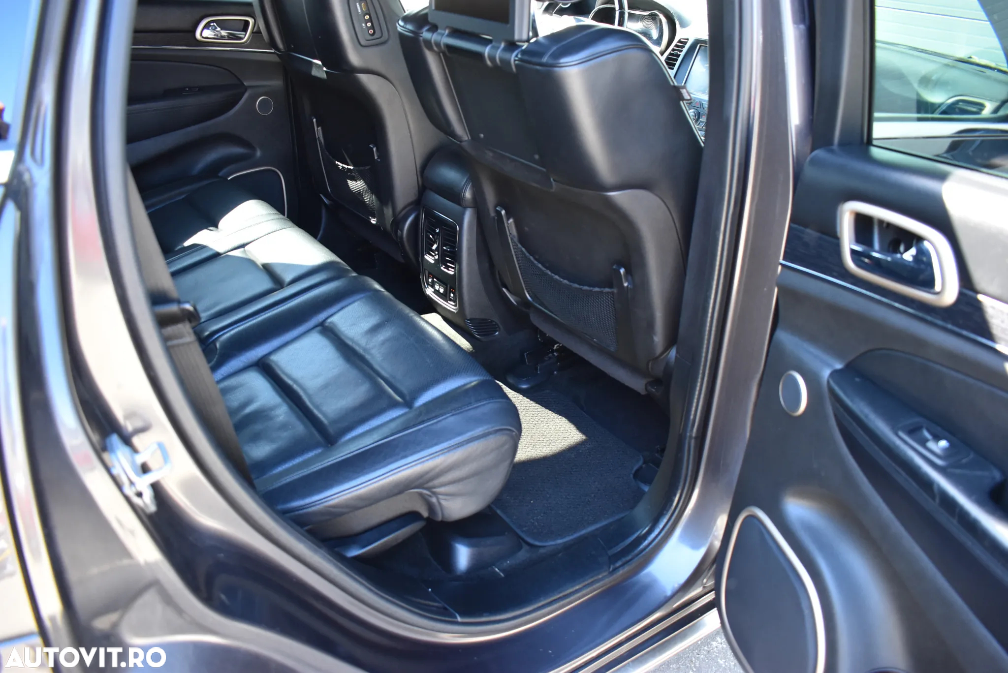 Jeep Grand Cherokee 3.0 TD AT Summit - 26