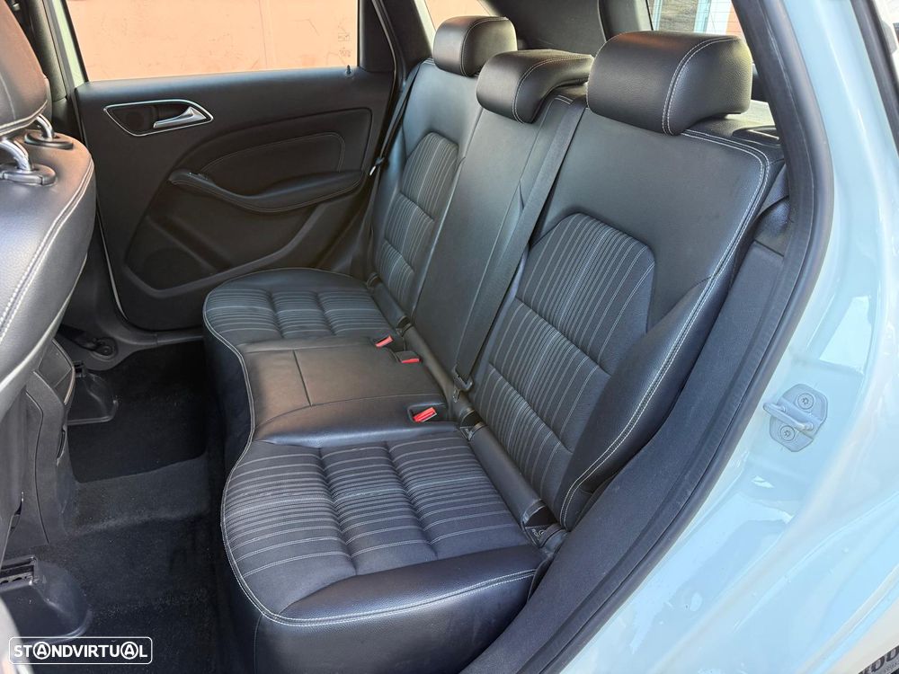 Mercedes-Benz B 180 CDI BlueEFFICIENCY Aut. - 23