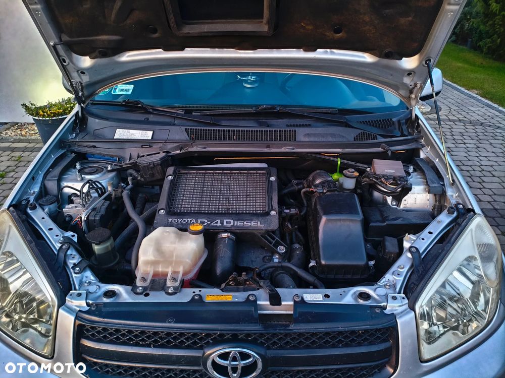 Toyota RAV4 2.0 D-4D 4x4 - 5