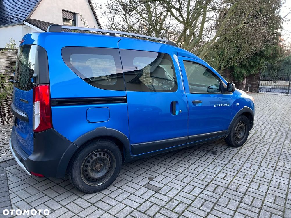 Dacia Dokker TCe 115 Stepway Celebration - 8