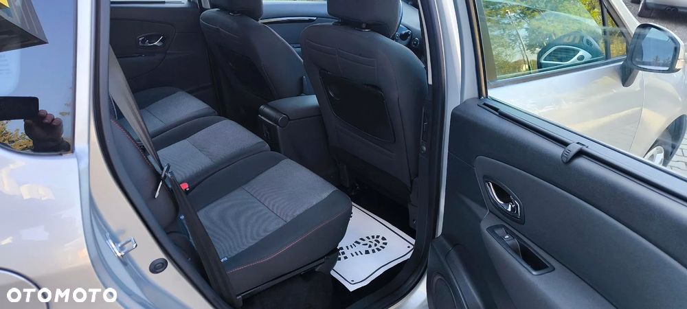 Renault Scenic - 10