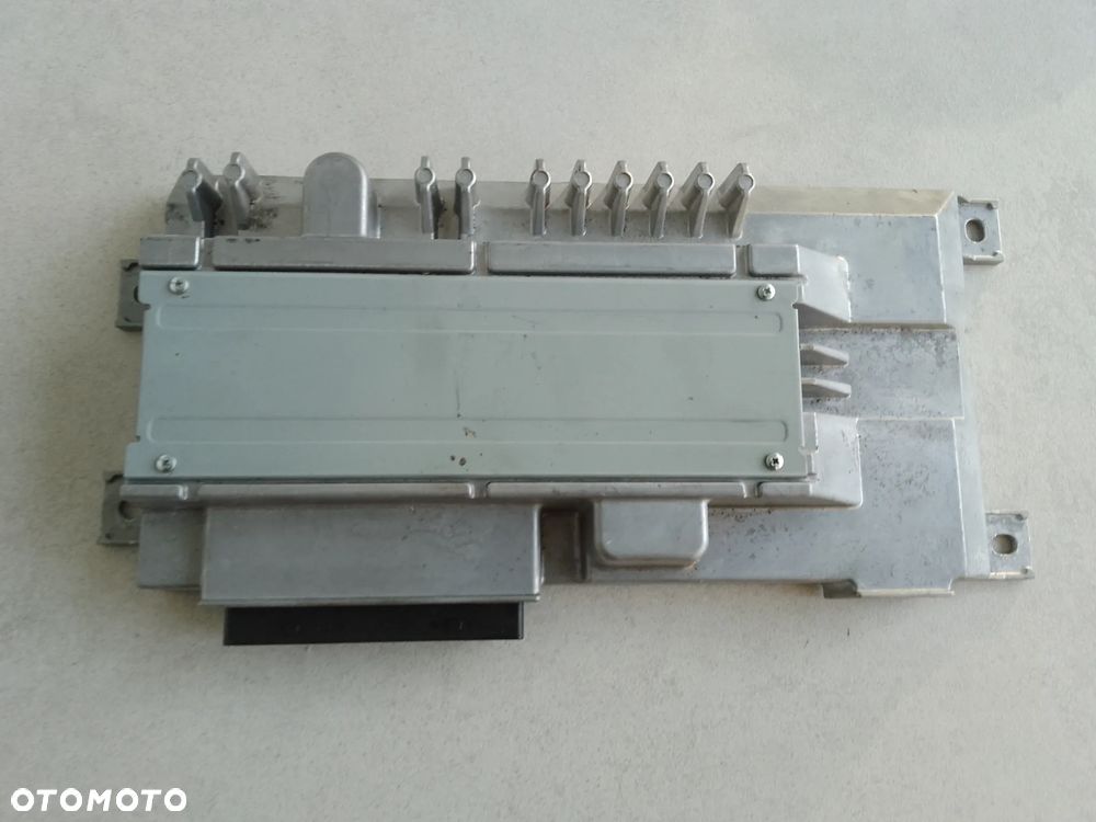 AUDI A4 B9 A5 WZMACNIACZ 8W0035465 BANG B&O - 1