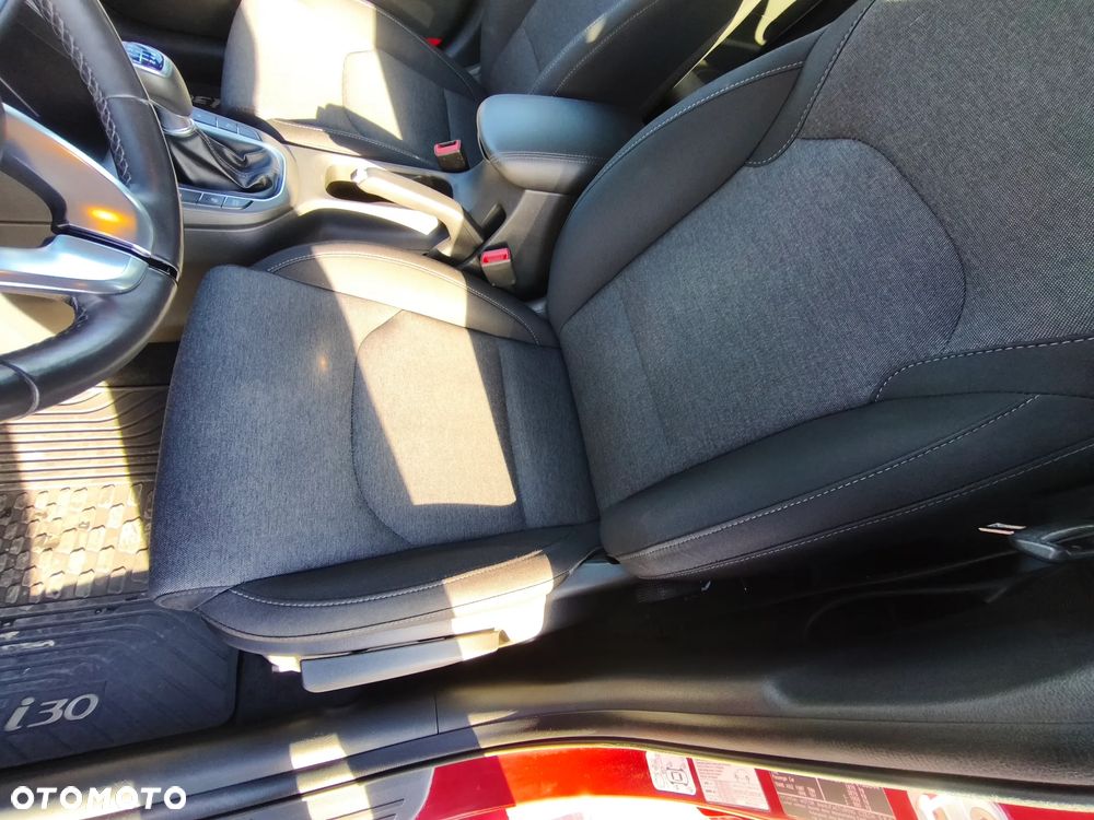Hyundai i30 1.5 T-GDI 48V Smart - 13