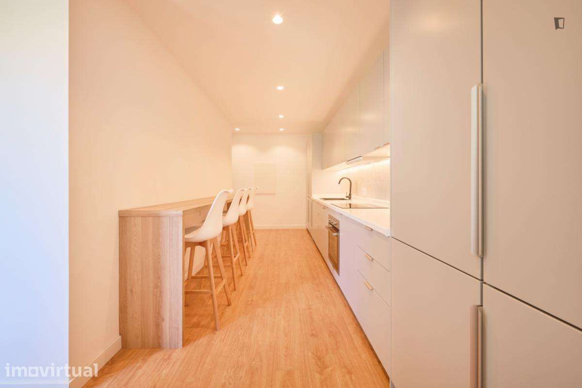 Quarto - localizado em Alameda Lisbon - Grande imagem: 3/46