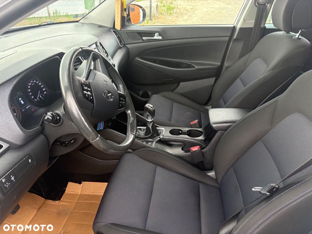 Hyundai Tucson 1.6 GDI BlueDrive Comfort 2WD - 21