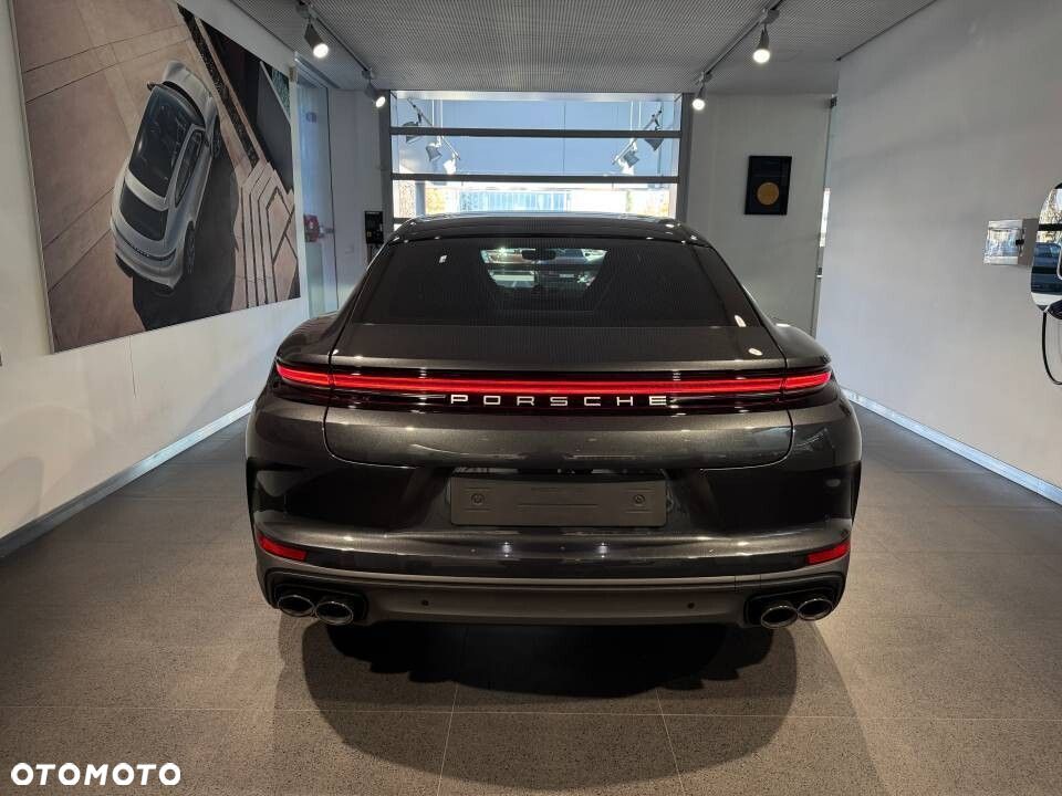 Porsche Panamera 4S E-Hybrid PHEV - 9