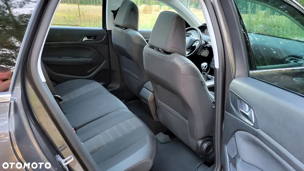 Peugeot 308 1.5 BlueHDi Allure S&S - 23
