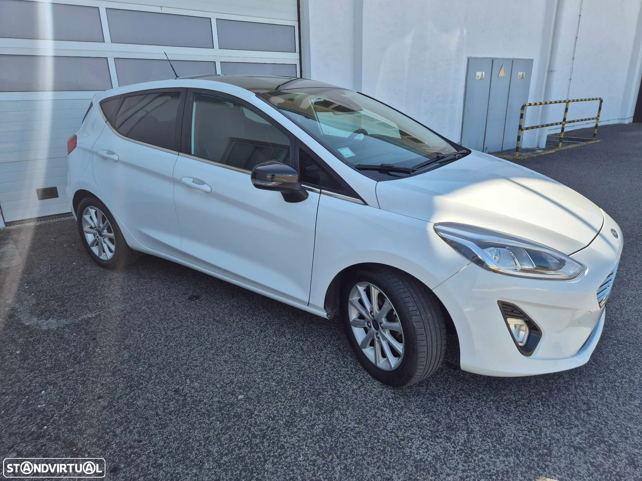 Ford Fiesta 1.0 EcoBoost Titanium - 14