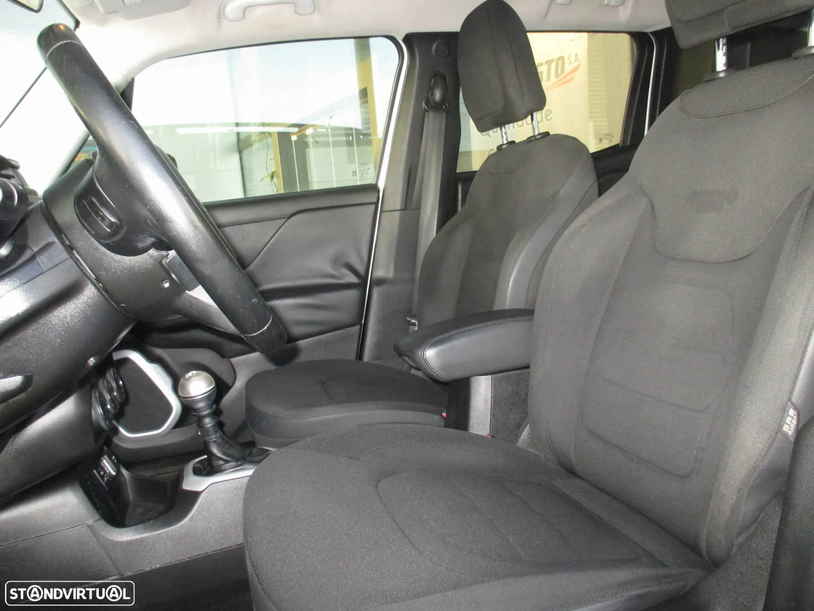 Jeep Renegade 1.6 MJD Limited - 9