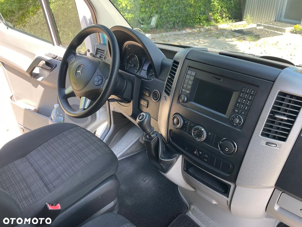 Mercedes-Benz Sprinter - 8