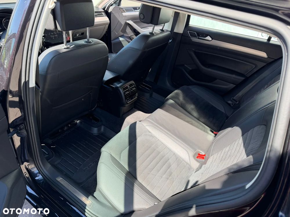 Volkswagen Passat 2.0 TSI BMT Highline DSG - 31