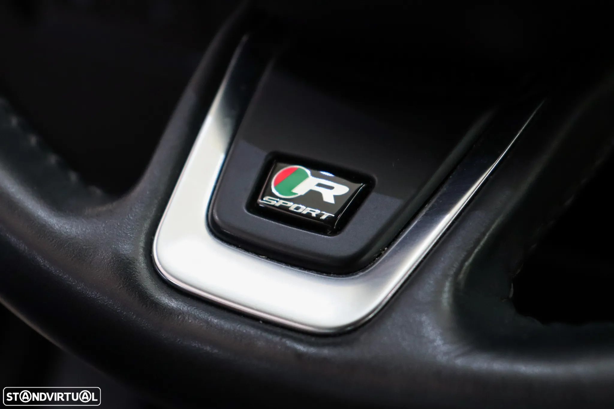 Jaguar F-Pace 2.0 i4D R-Sport Aut. - 17