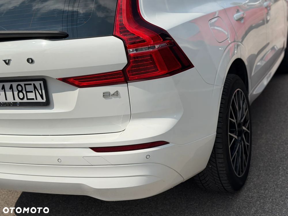Volvo XC 60 B4 B Momentum Pro - 40