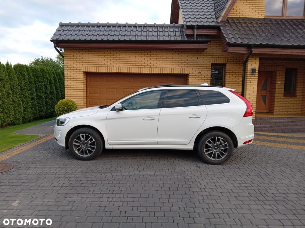 Volvo XC 60 D4 Geartronic Momentum - 4