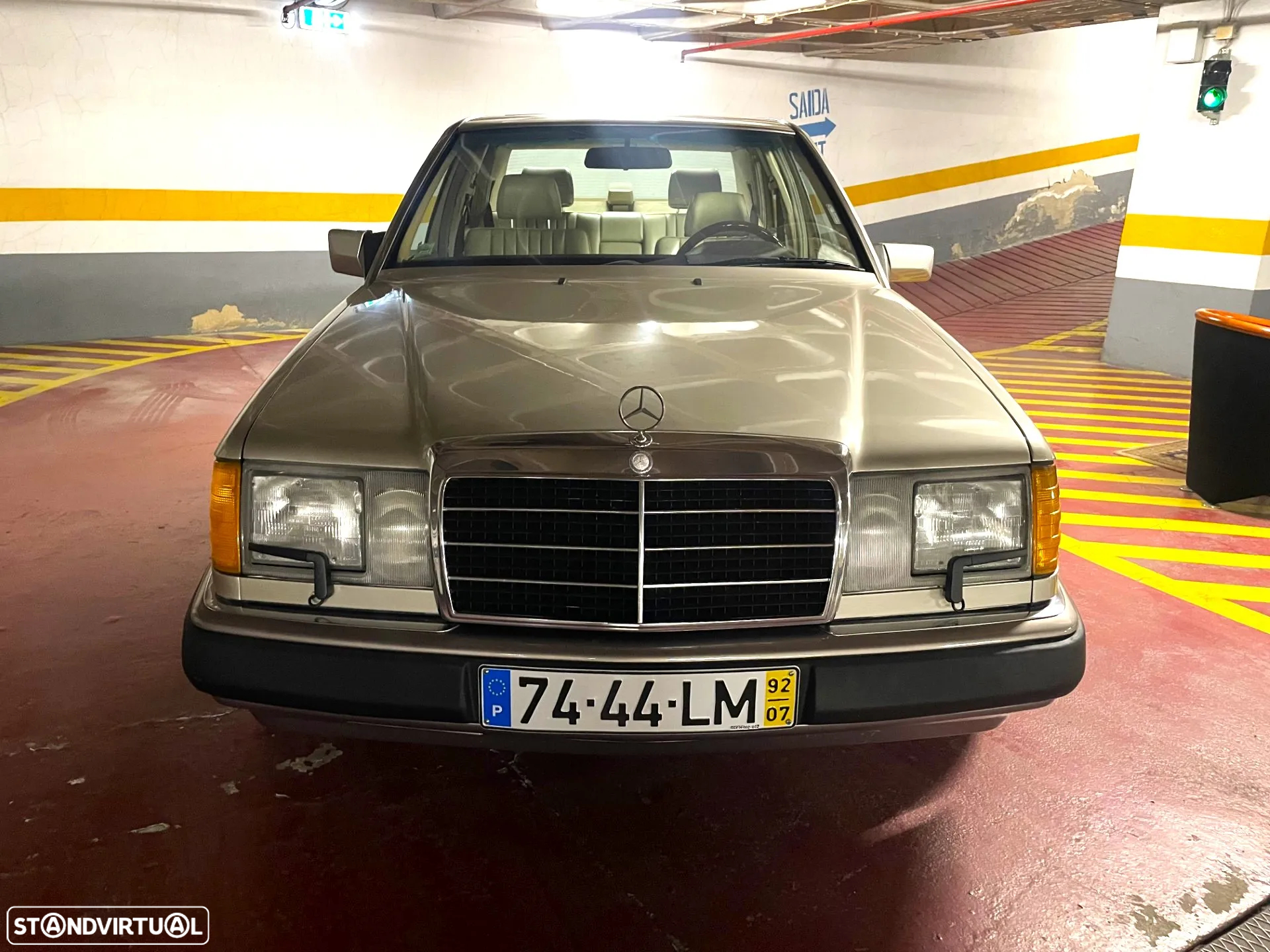 Mercedes-Benz 250 - 2