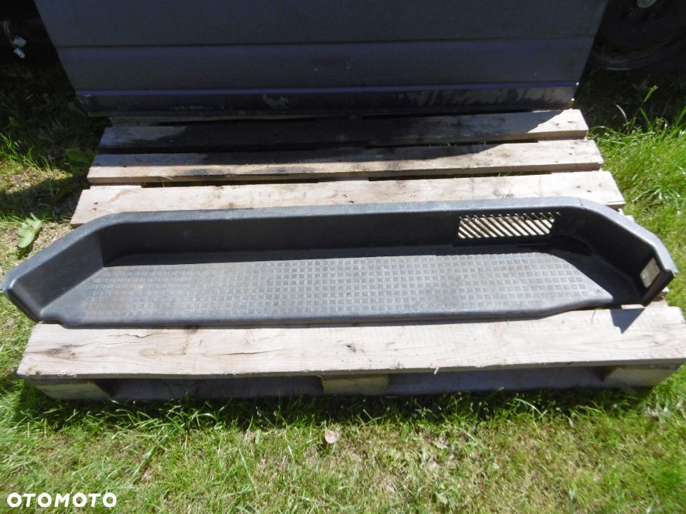 PRÓG STOPIEŃ VW T4 MULTIVAN - 1
