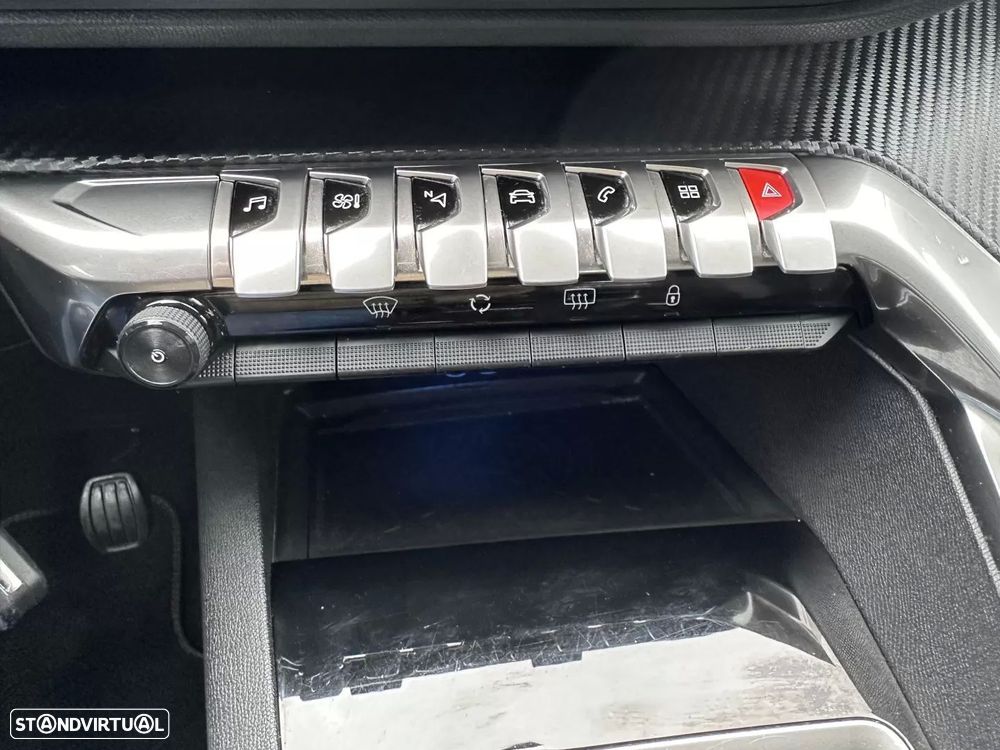 Peugeot 5008 1.2 PureTech Allure Pack - 41