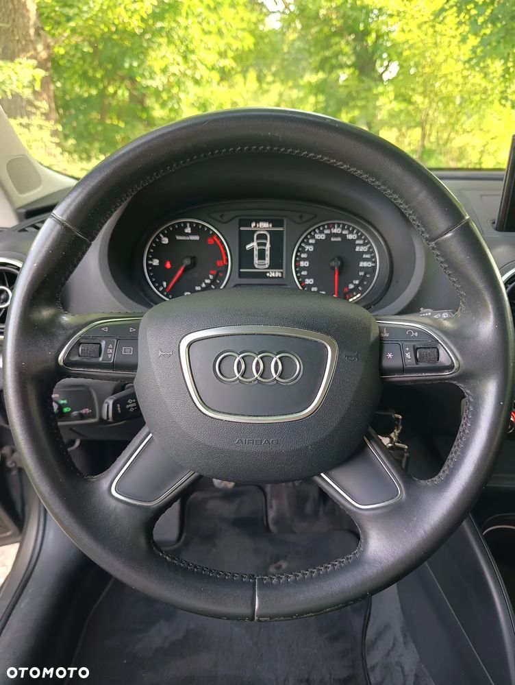 Audi A3 Sportback 1.6 TDI Attraction - 22