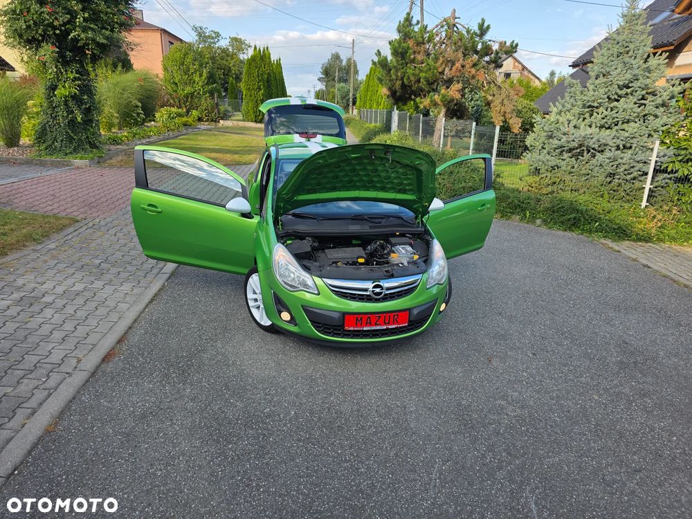 Opel Corsa 1.4 16V Color Edition - 2