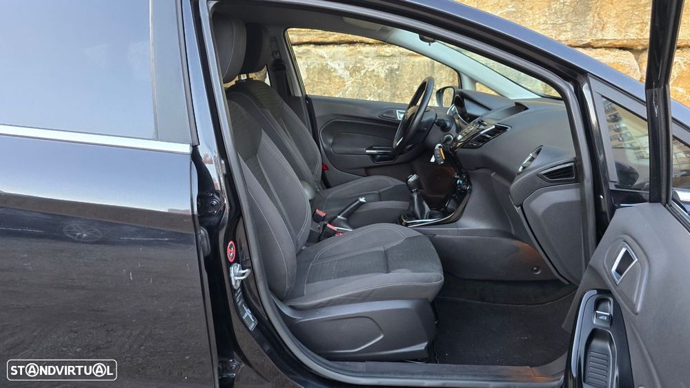 Ford Fiesta - 26