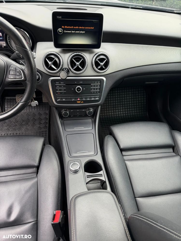 Mercedes-Benz GLA - 14