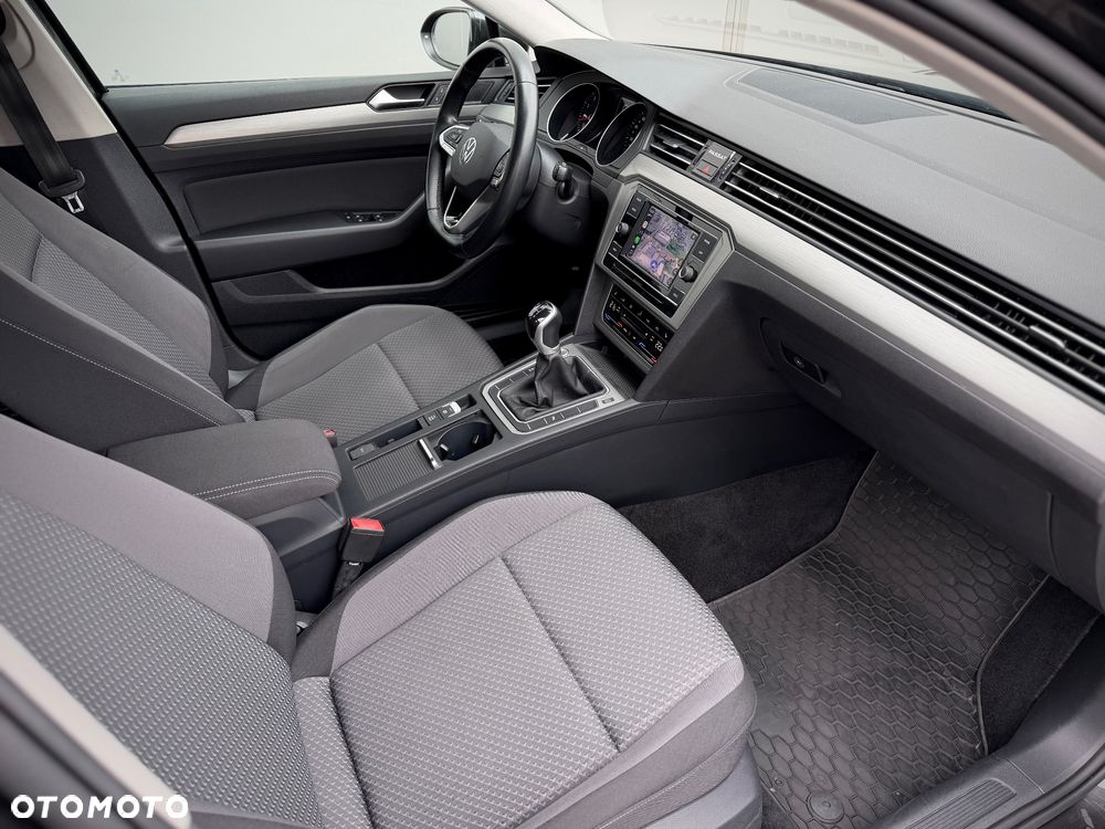 Volkswagen Passat 1.5 TSI EVO Business - 34