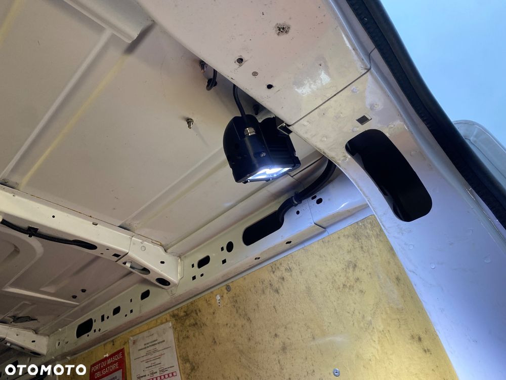 Renault Master L2 H2 warsztat mobilny zasilanie 230V - 36