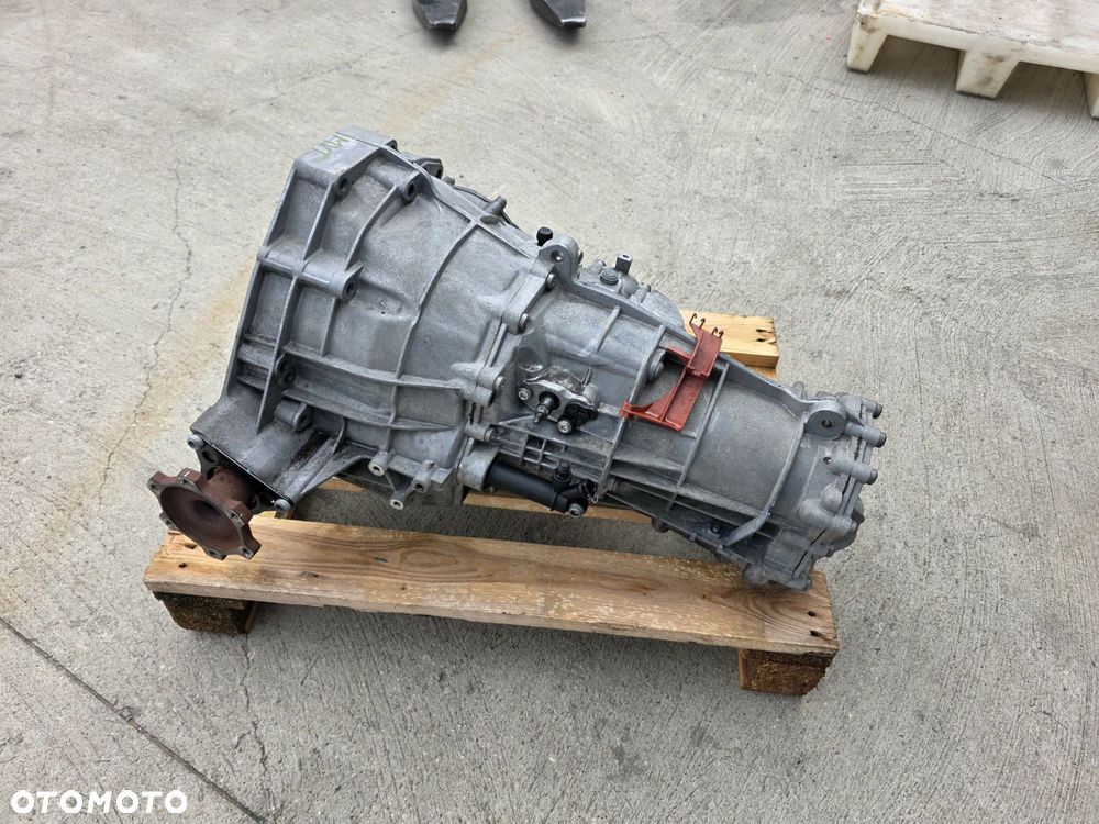 SKRZYNIA BIEGÓW MANUALNA AUDI A4 B8 A5 8T LIFT 2.0 TDI MVT ORYGINAŁ * - 6