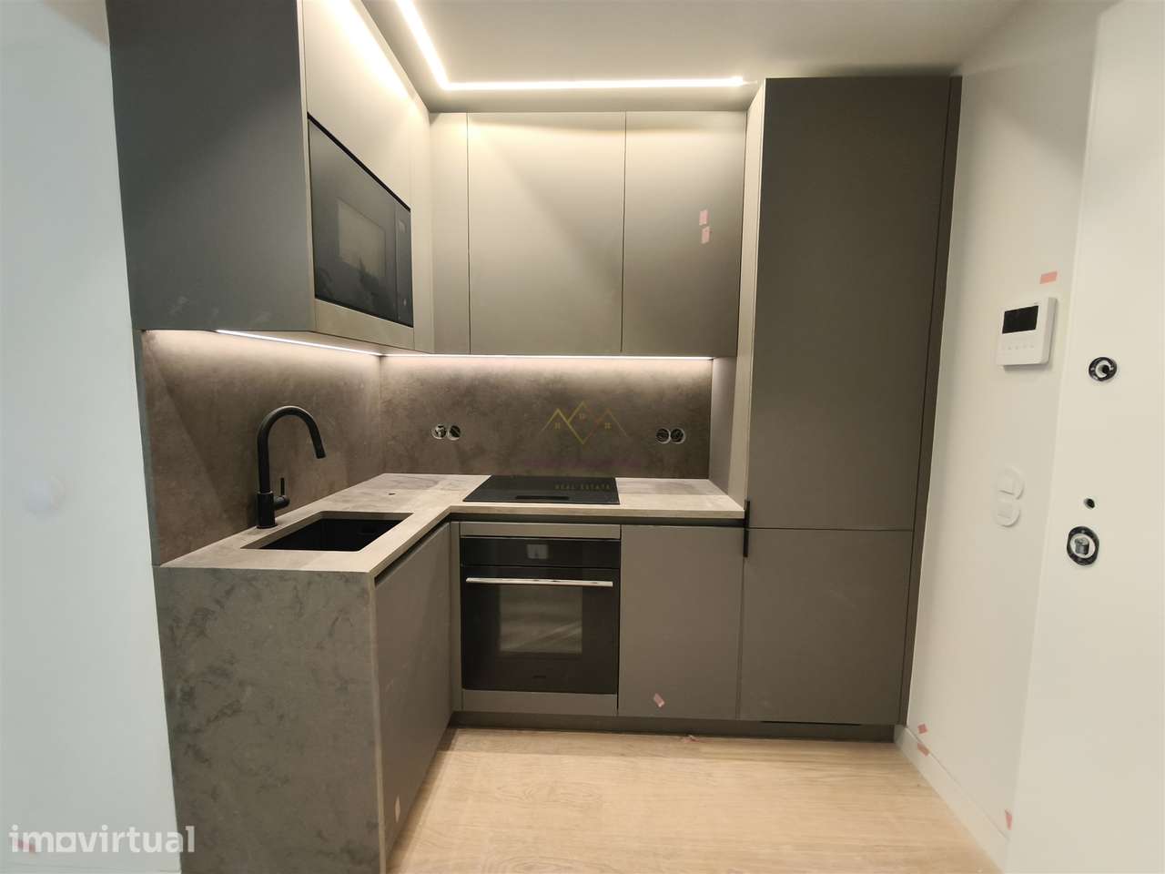 T1 em Empreendimento de luxo com Piscina - Grande imagem: 2/28