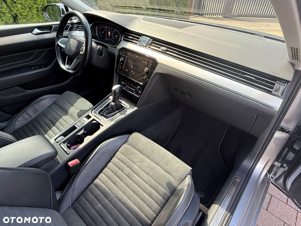 Volkswagen Passat 2.0 TSI Elegance DSG - 30