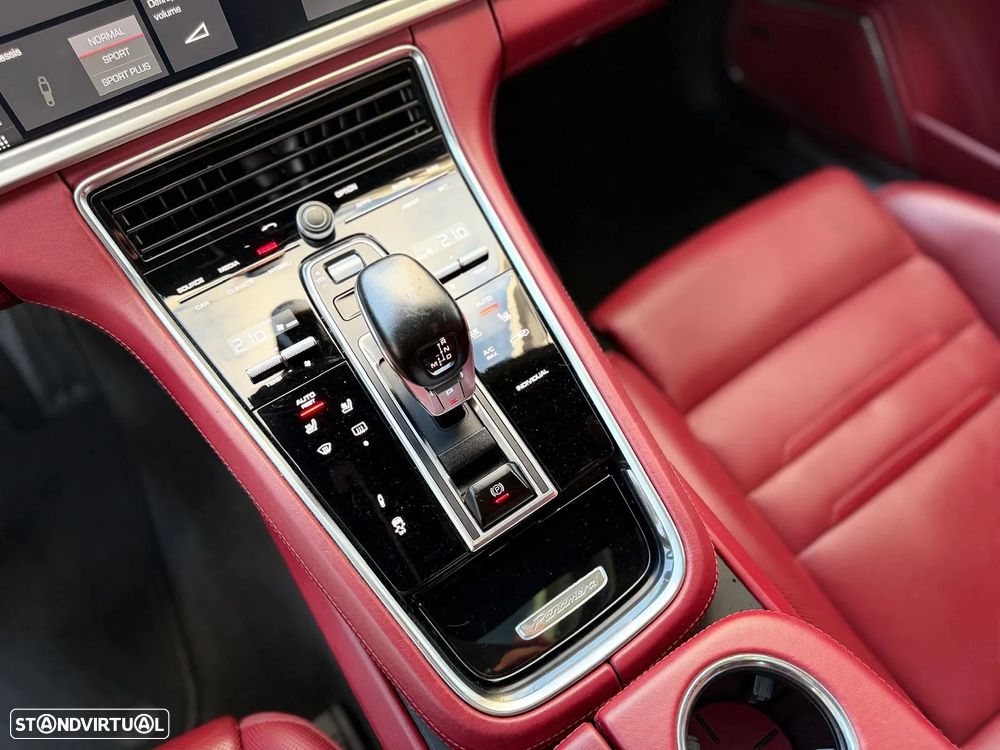Porsche Panamera Sport Turismo 4 E-Hybrid Platinum Edition - 45